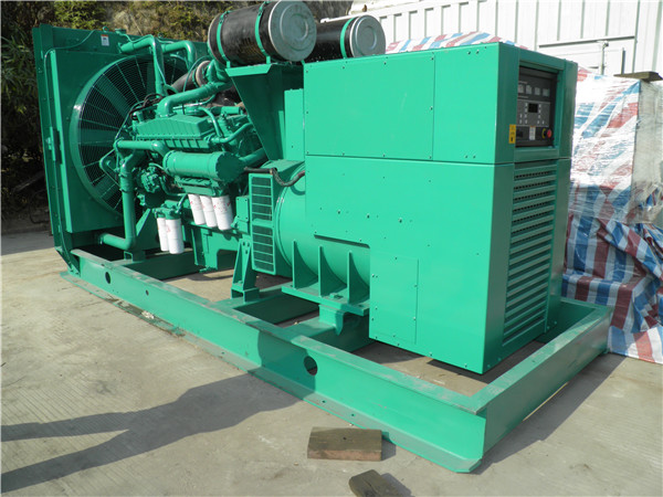 昌宁出租发电机 发电机组厂家：柴油发电机组的控制屏的作用是什么？