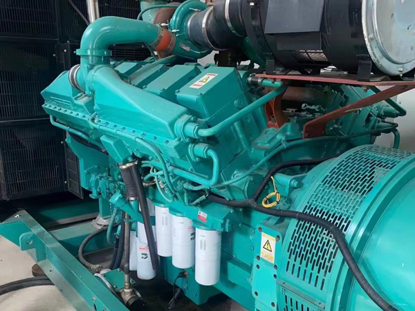 昌宁更换100kW柴油发电机组机油时，需要注意哪些事项？